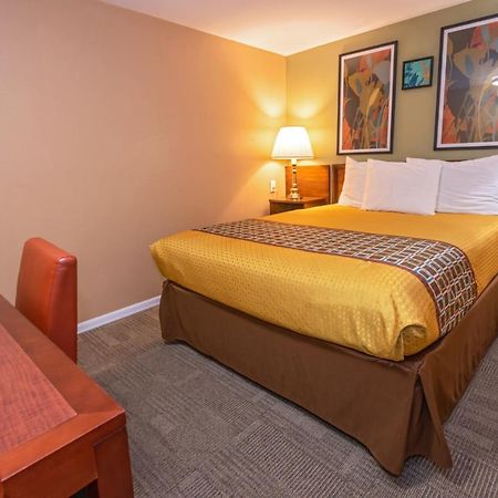Far West Motel Forks Bagian luar foto