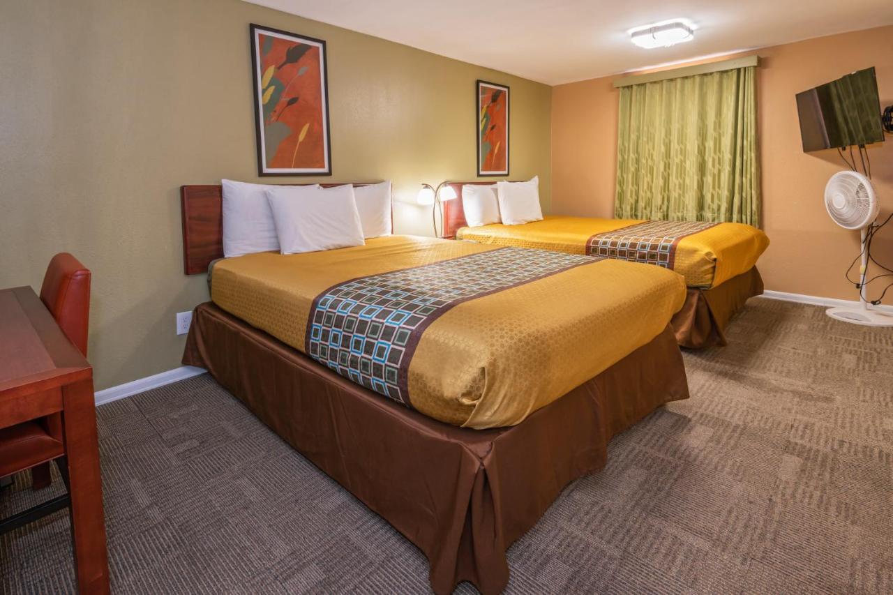 Far West Motel Forks Bagian luar foto