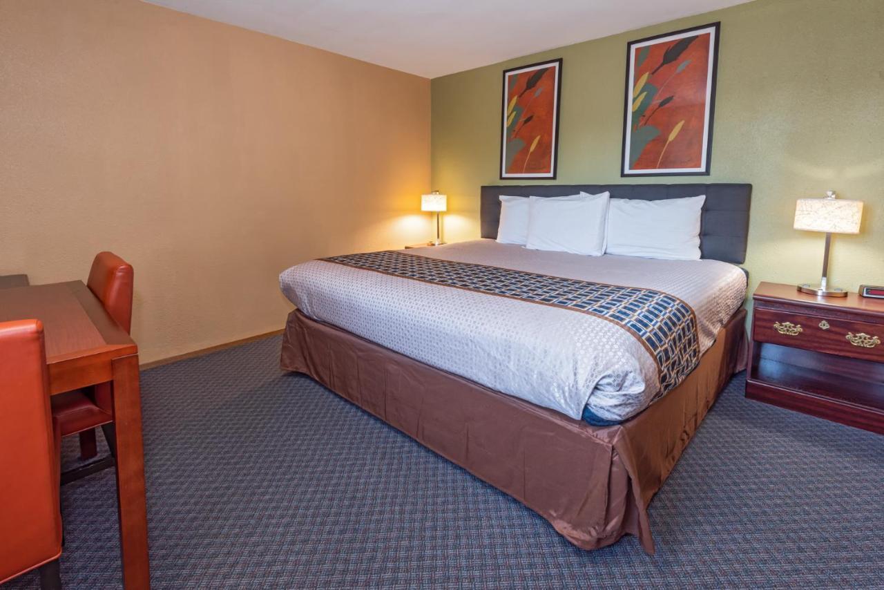 Far West Motel Forks Bagian luar foto